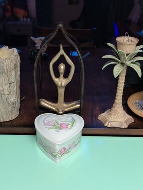 Heart-Shaped Floral Trinket Box in White and Pink